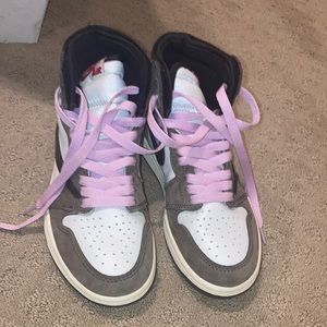 I am selling these travis Scott they’re amazing